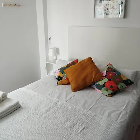 Lidia Planta 2, La Carihuela 1ª Linea Playa, Vistas Mar, Buhardilla 1 Dormitorio, 40 M2, 1-3 Huesped, Terraza, Wifi 아파트 토레몰리노스